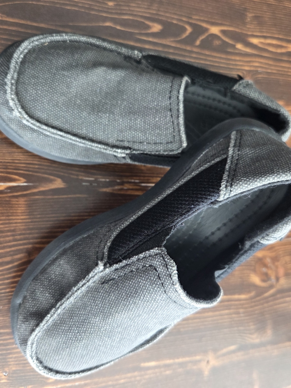 Crocs Kids Canvas Slip-On Loafers – Size C9 – Excellent Condition